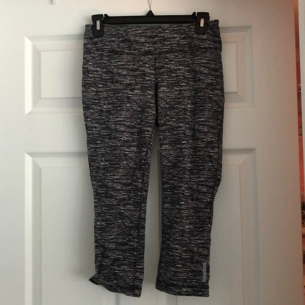 reebok patterned cropped leggings